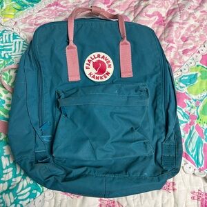 Fjallraven Kanken Backpack in Teal and Pink
